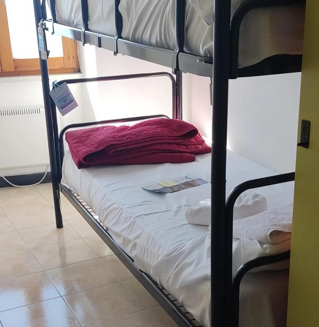 Ninin De Ma' Hostel Framura
